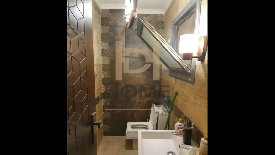 شقة فاخرة للإيجار في سكايز بلازا