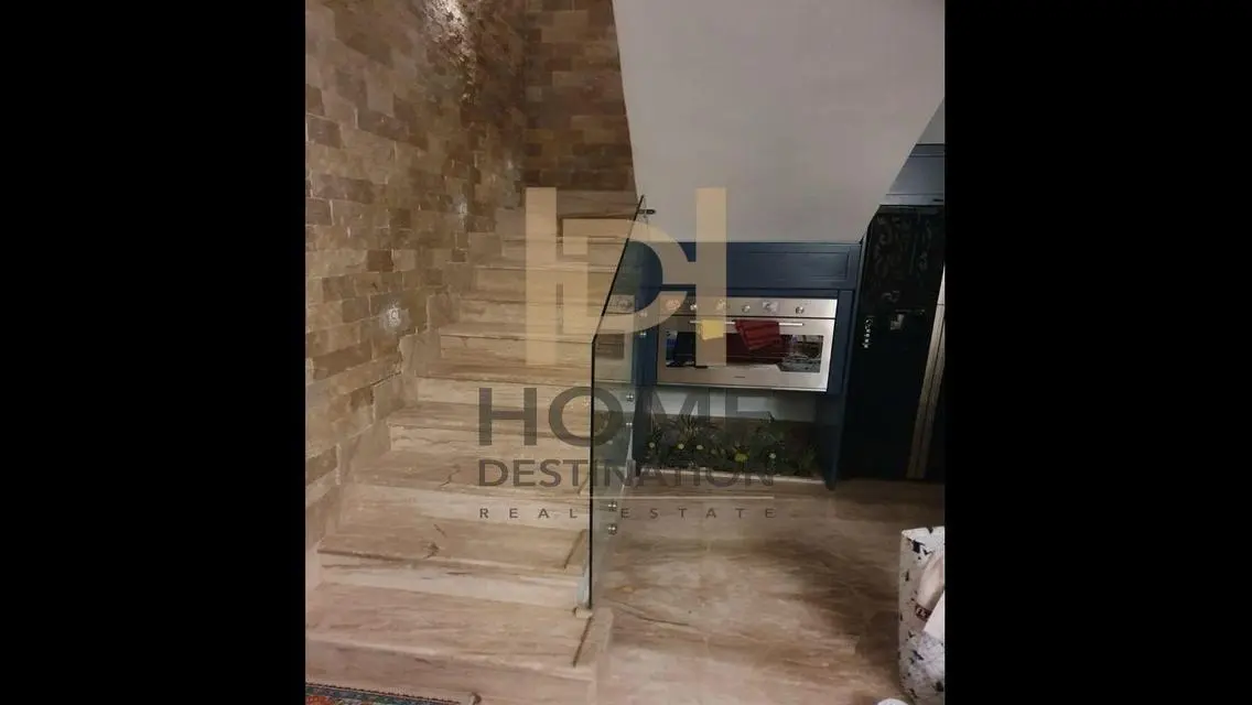 شقة فاخرة للإيجار في سكايز بلازا