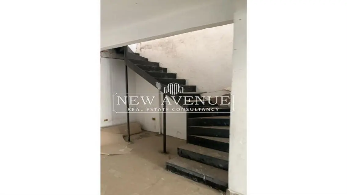 Exceptional Property of 370 sqm for Sale at 170,000