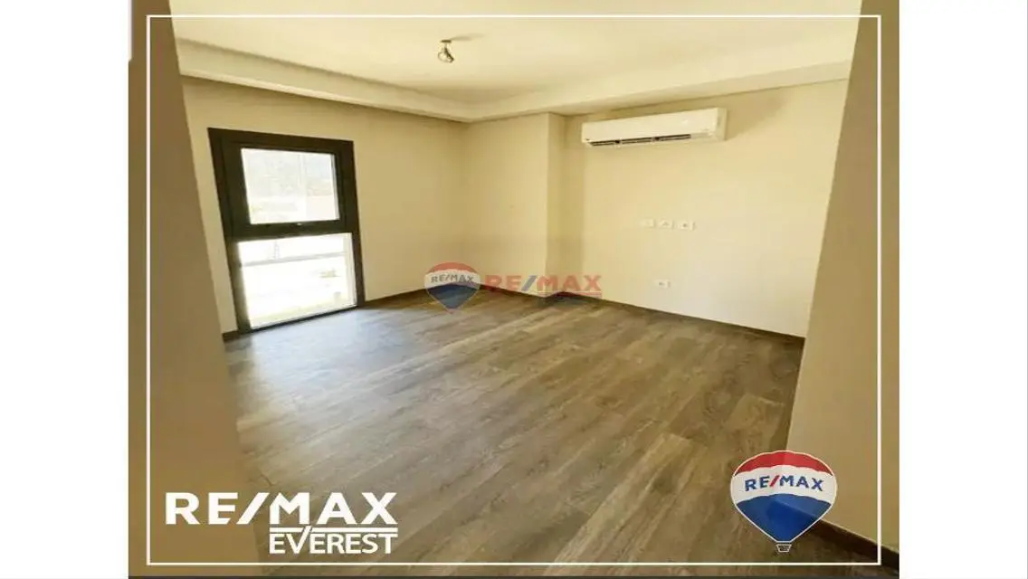 Luxury 135 sqm Home with Maid and Study Rooms