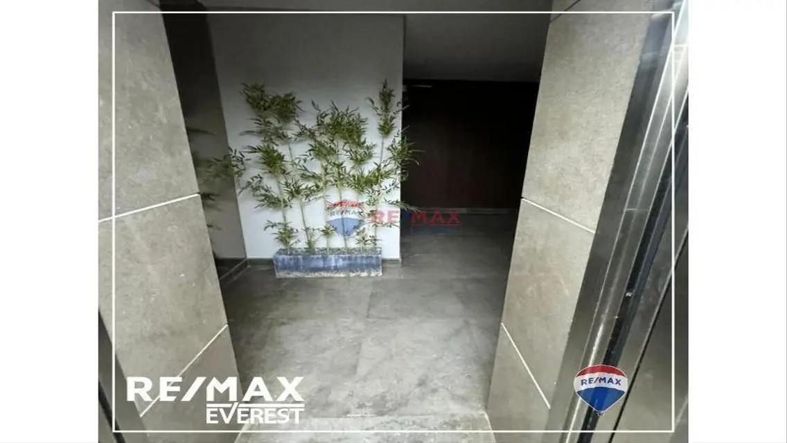 Luxury 135 sqm Home with Maid and Study Rooms