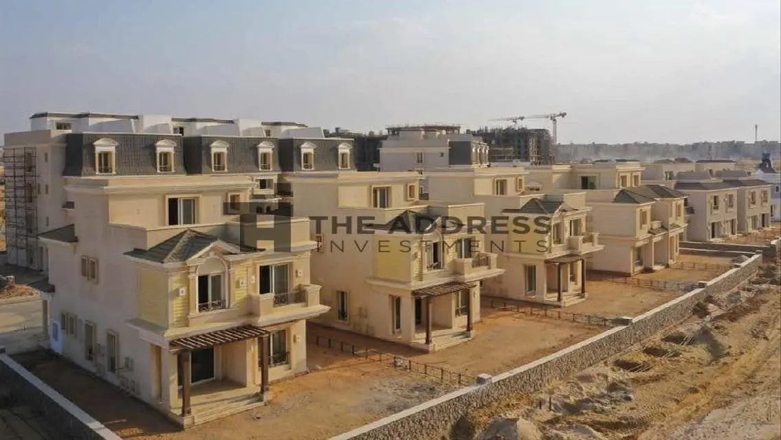 Luxury Villa with Spacious Living and Full Amenities