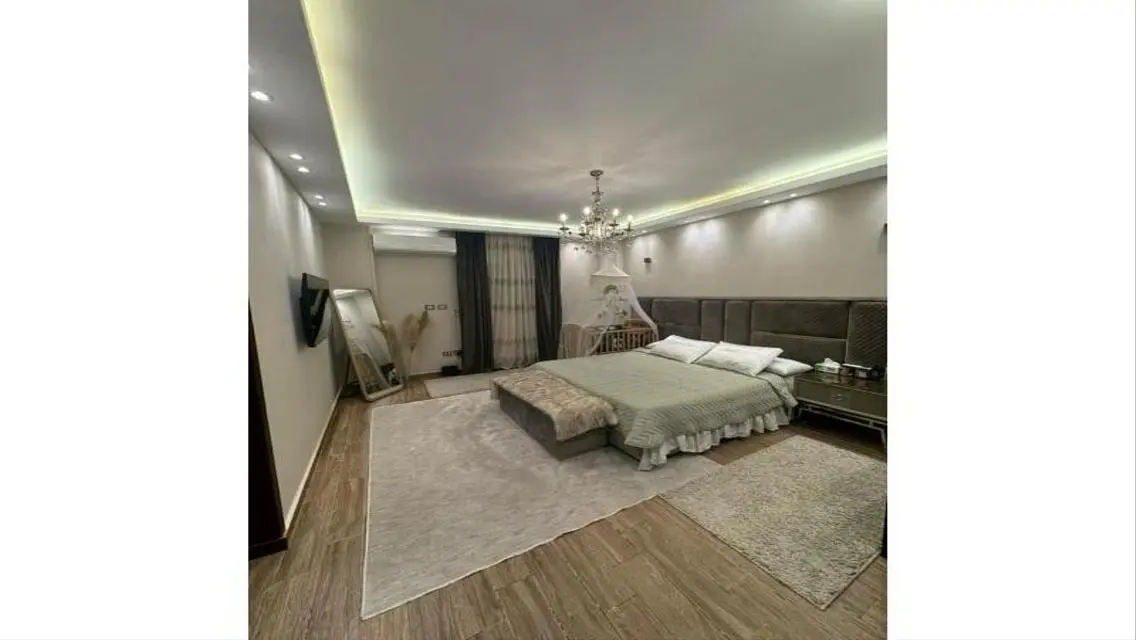 Luxury Apartment with Study Room and Balcony