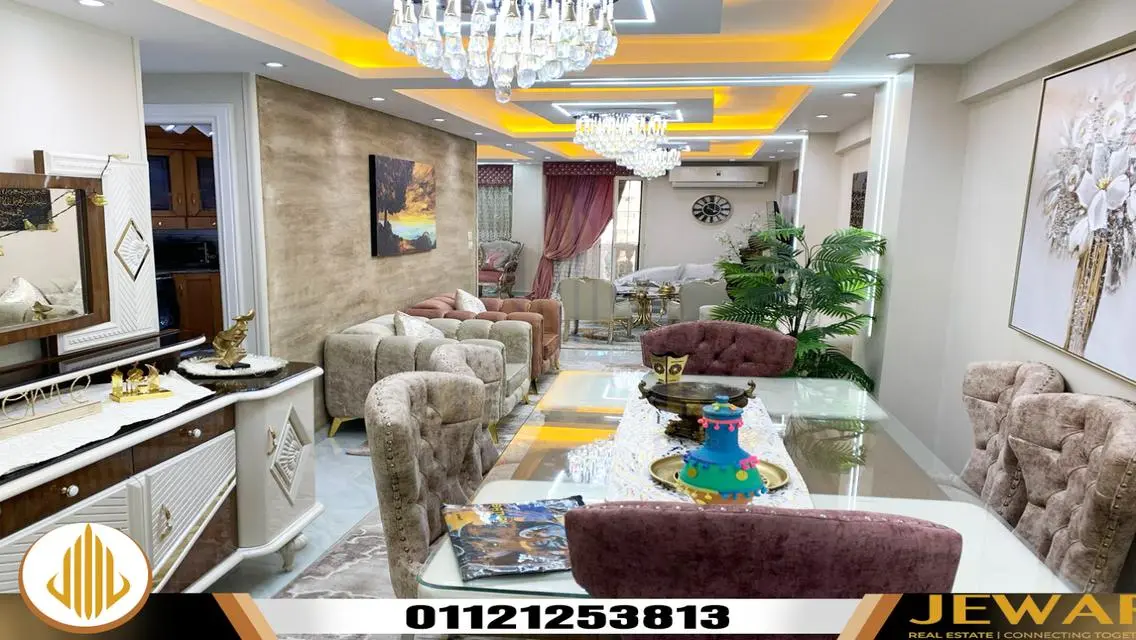 Luxury Apartment with 160 sqm and Balcony