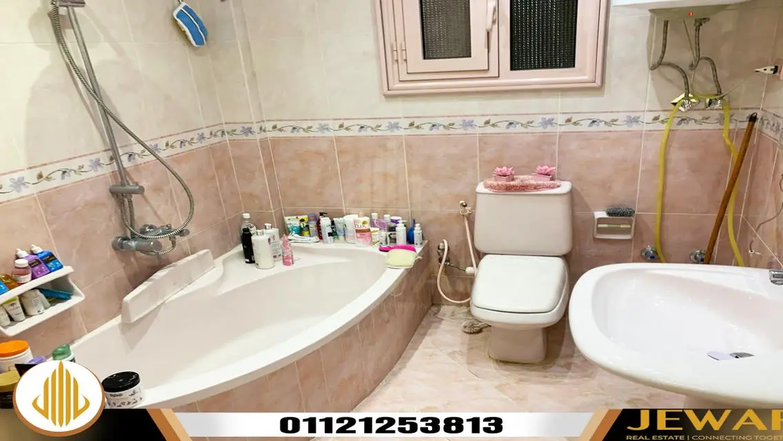 Luxury Apartment with 160 sqm and Balcony