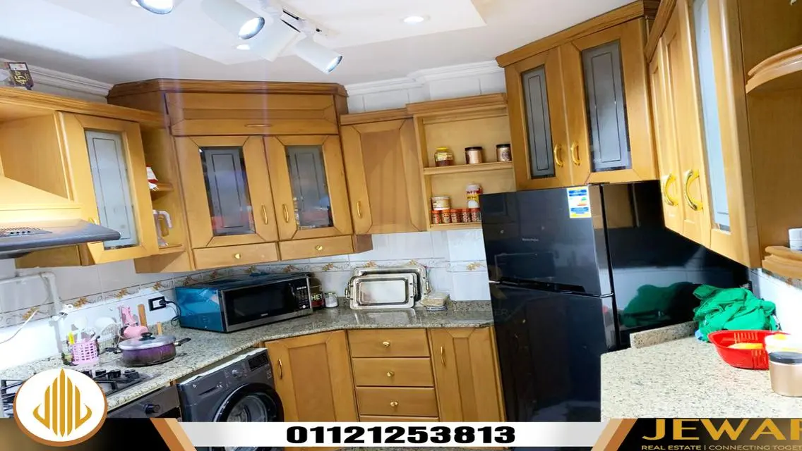 Luxury Apartment with 160 sqm and Balcony