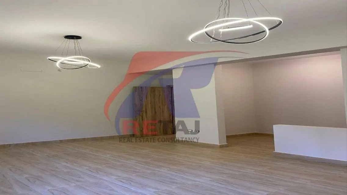 شقة فاخرة للإيجار بسعر 35000 جنيه