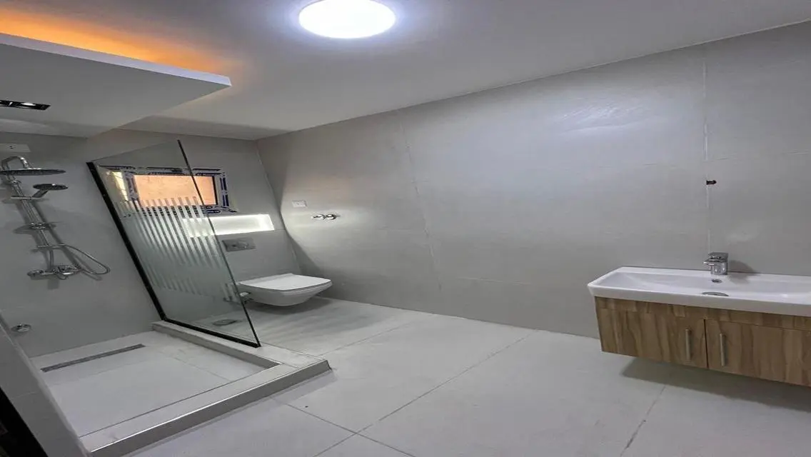 Luxurious 3-Bedroom Apartment with Stunning Views