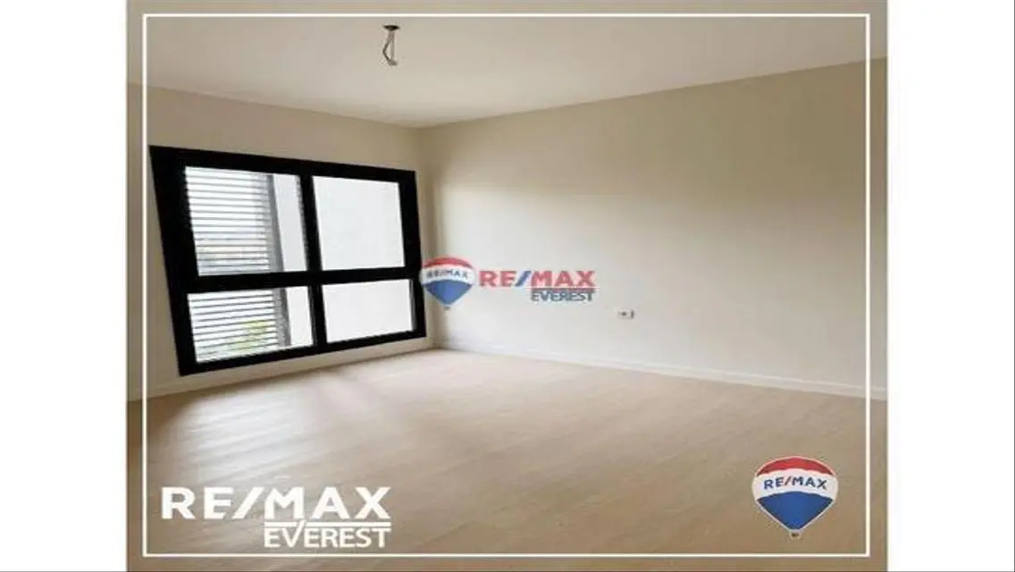 Luxury Apartment in -285-O-West