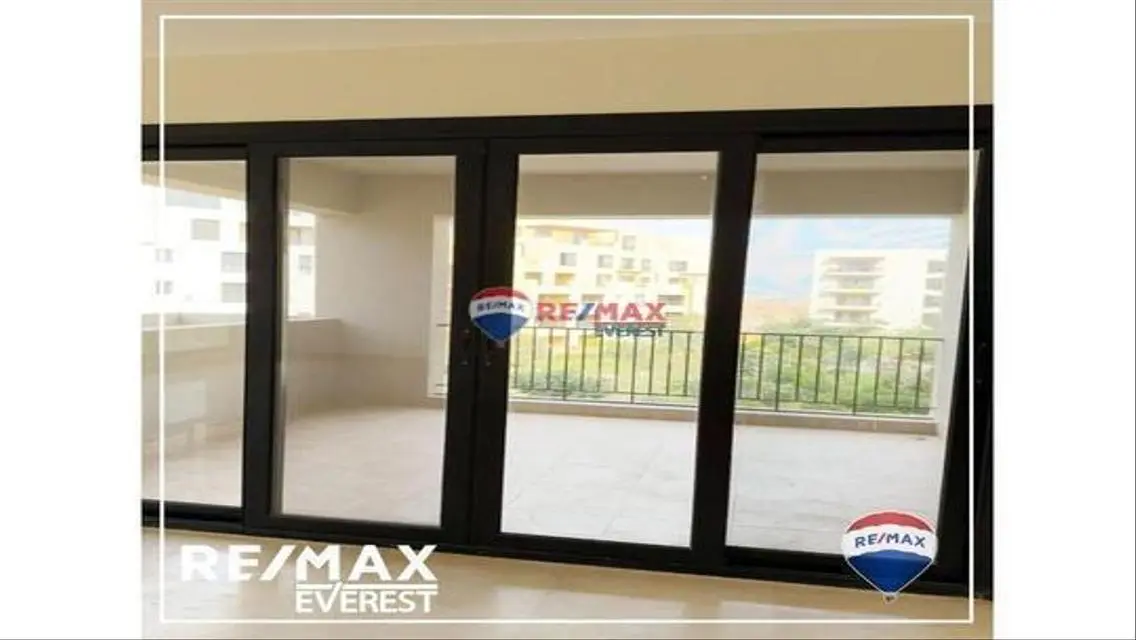 Luxury Apartment in -285-O-West