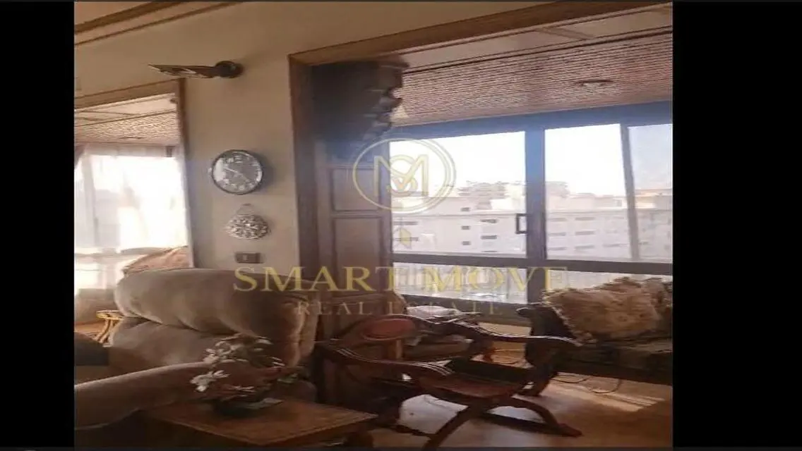 شقة فاخرة بـ250 متر في قلب المدينة