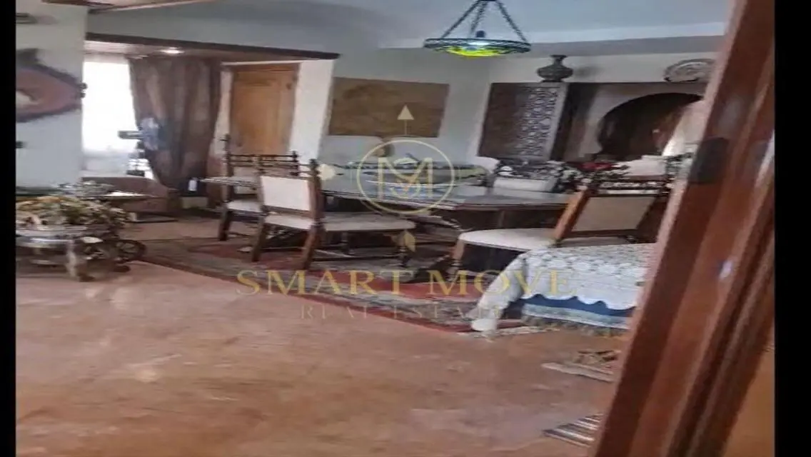 شقة فاخرة بـ250 متر في قلب المدينة