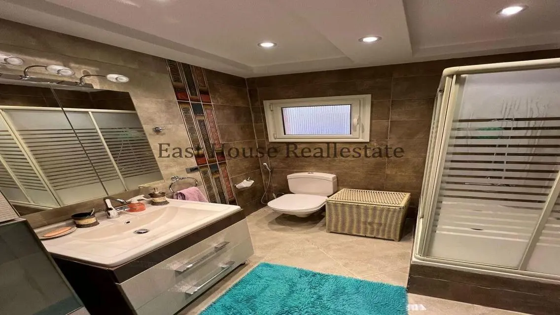 Spacious Luxurious Apartment with Multiple Amenities