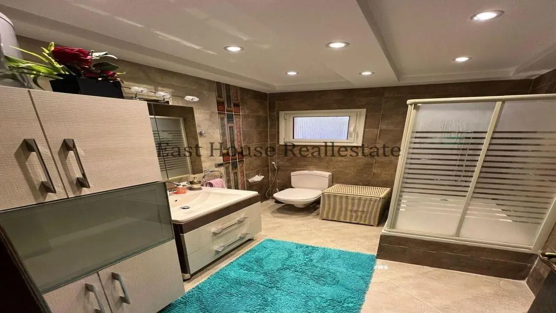 Spacious Luxurious Apartment with Multiple Amenities