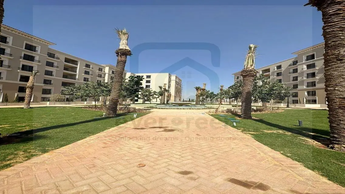 شقة فاخرة بمساحة واسعة مع إطلالة رائعة