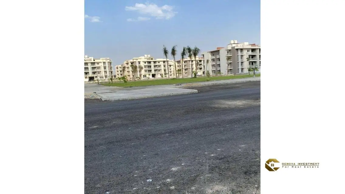 Luxury Apartment Overlooking a Major Landmark at a Great Price