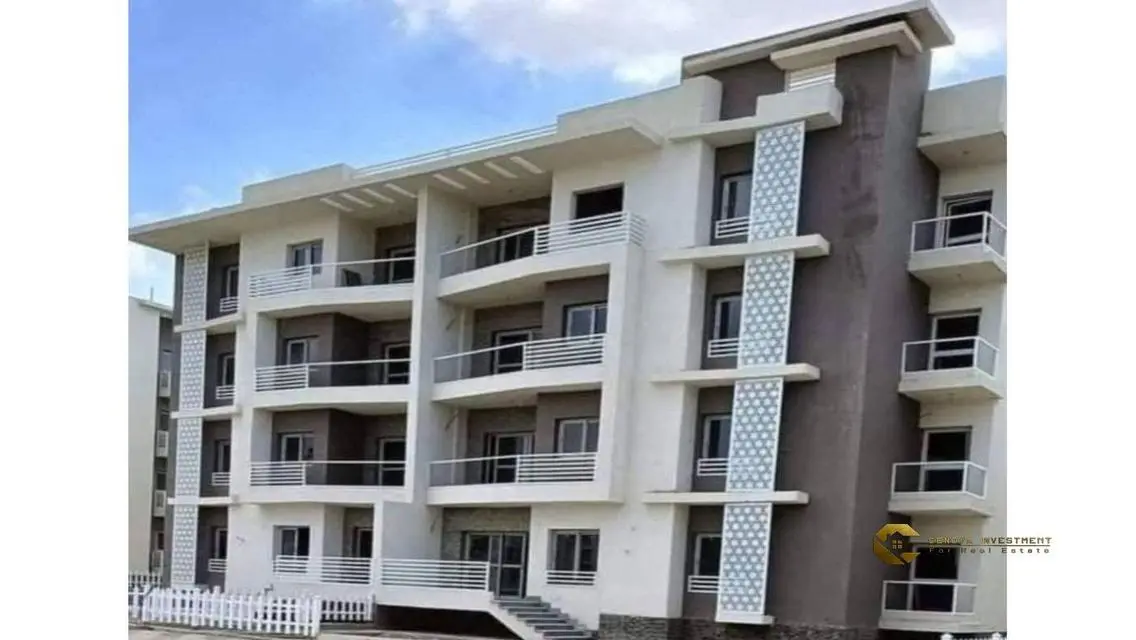 Luxury Apartment Overlooking a Major Landmark at a Great Price