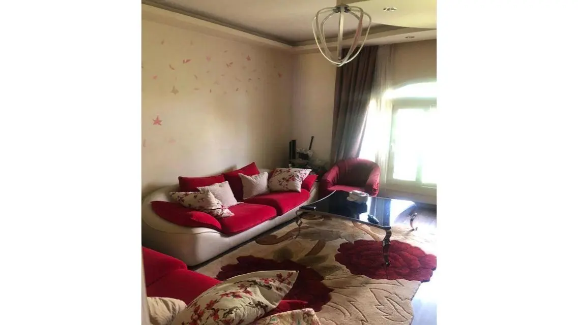 عقار فخم للبيع بمرافق مميزة