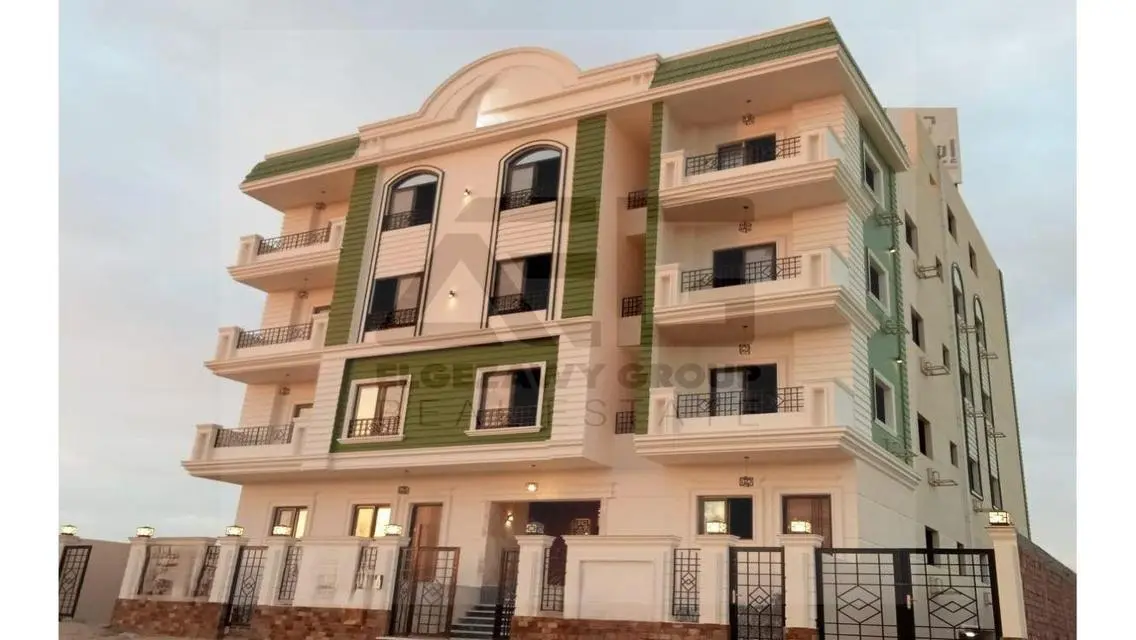 شقة فاخرة بحراسة أمنية للبيع