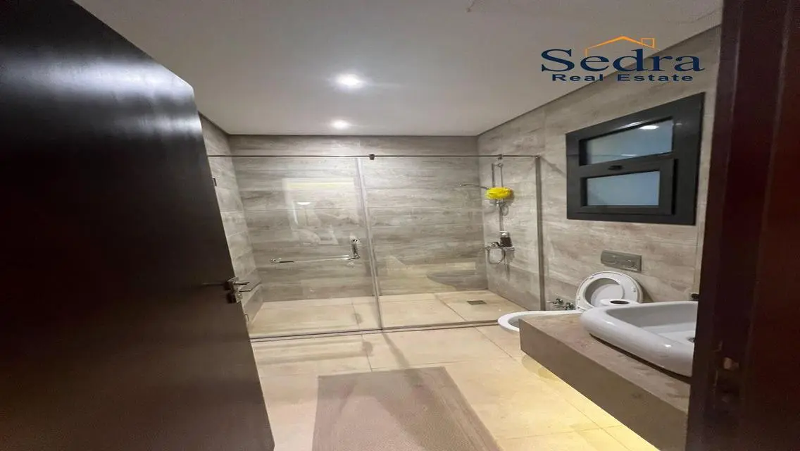 Luxury Villa for Rent in the Heart of the City