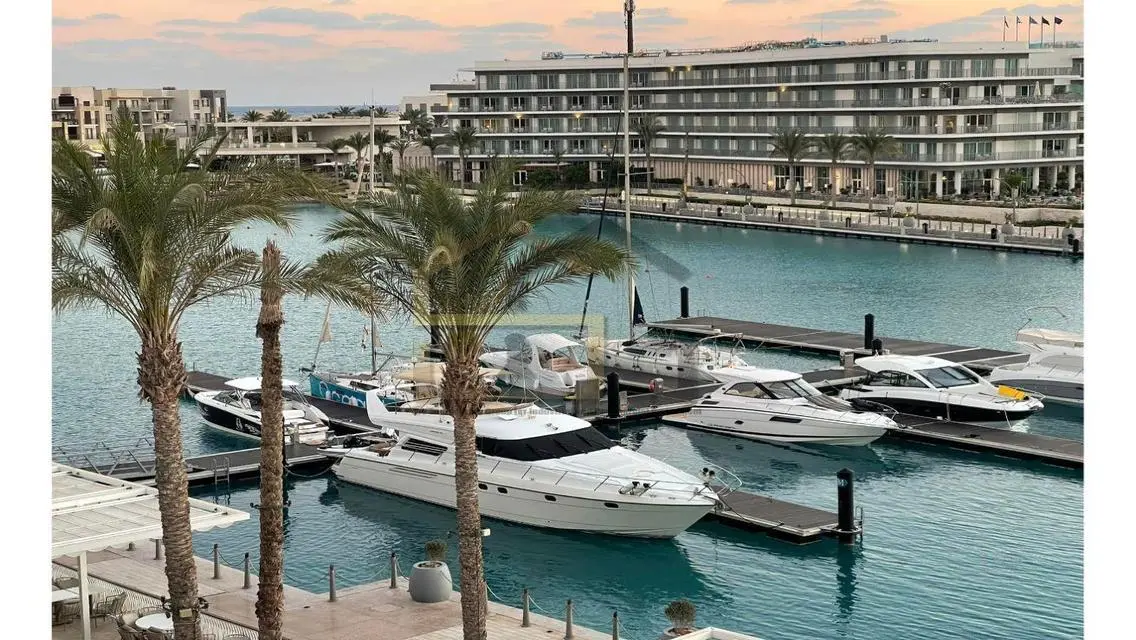Luxurious Apartment with Ample Space and Stunning Views