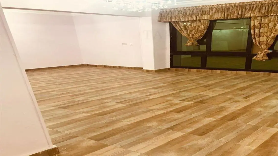 شقة فاخرة للبيع بمساحة 190 متر
