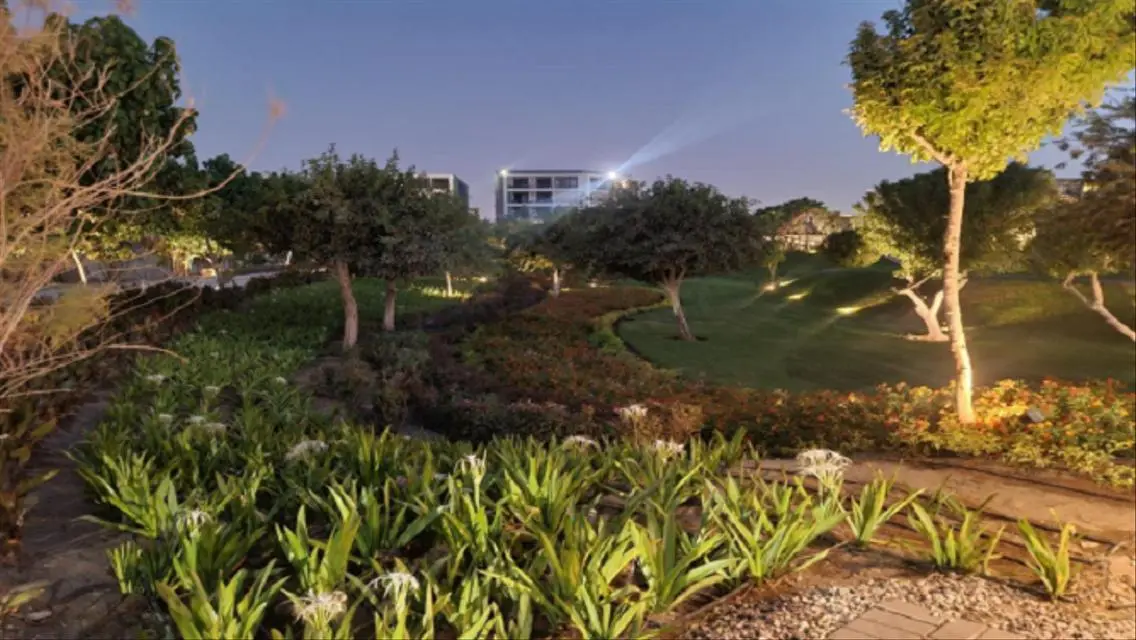Luxurious Home with Private Garden and Pool