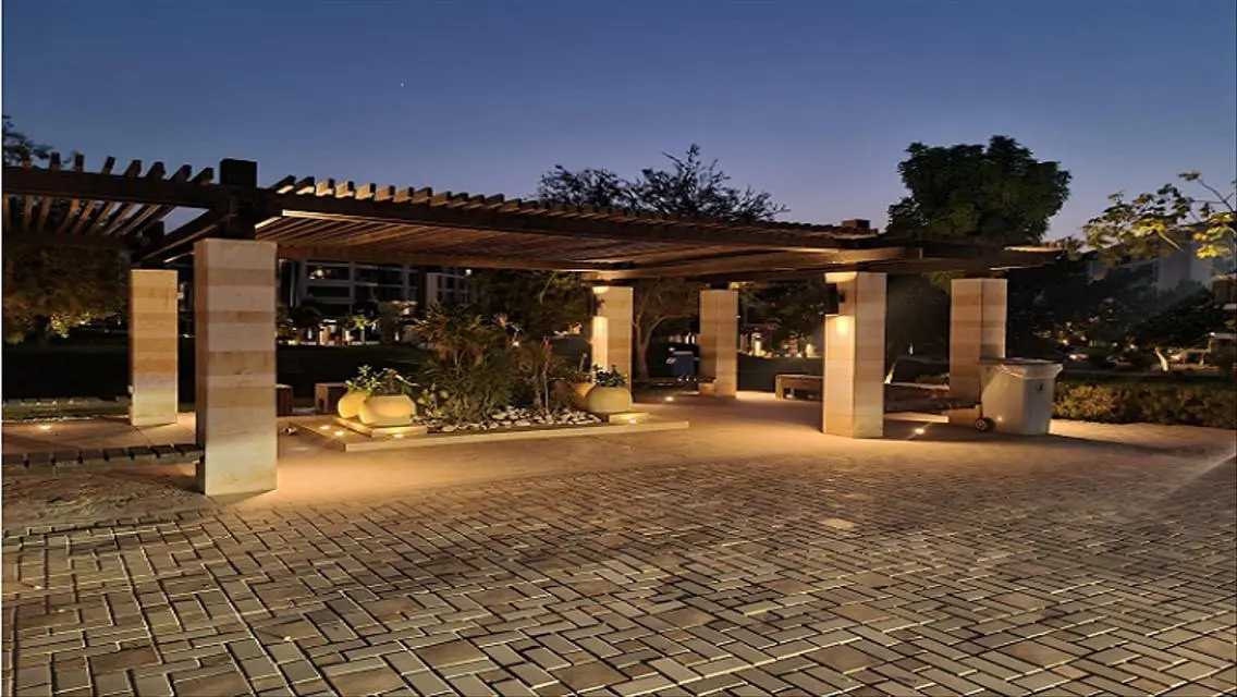 Luxurious Home with Private Garden and Pool