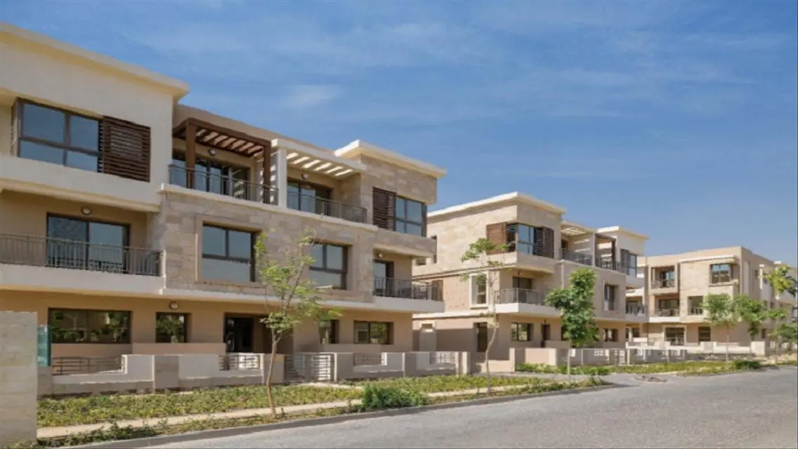 Luxury Villas with Extensive Amenities and Private Beach