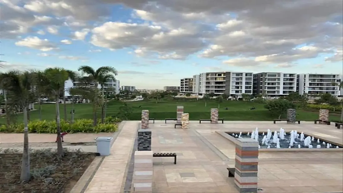Luxury Villas with Extensive Amenities and Private Beach