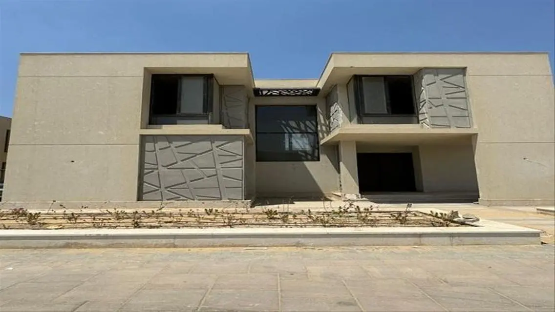 Luxurious Villa for Sale in Prime Location