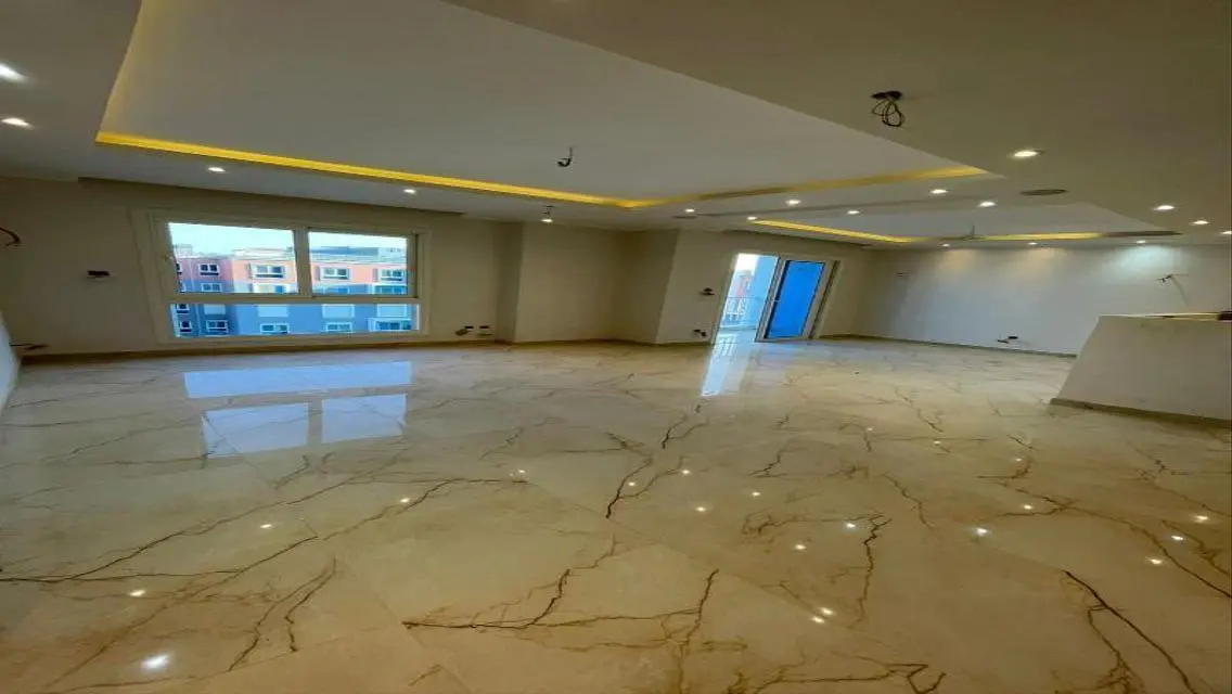 Luxurious Villa for Sale with Multiple Amenities