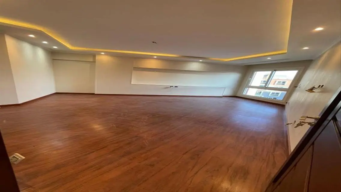 Luxurious Villa for Sale with Multiple Amenities