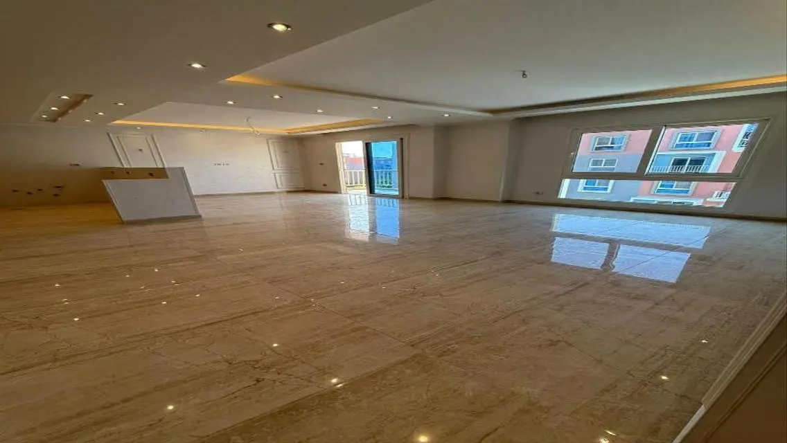 Luxurious Villa for Sale with Multiple Amenities