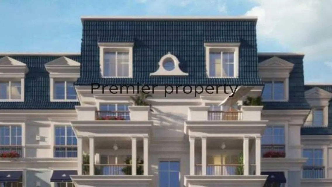 Luxury Apartment with Mountain View