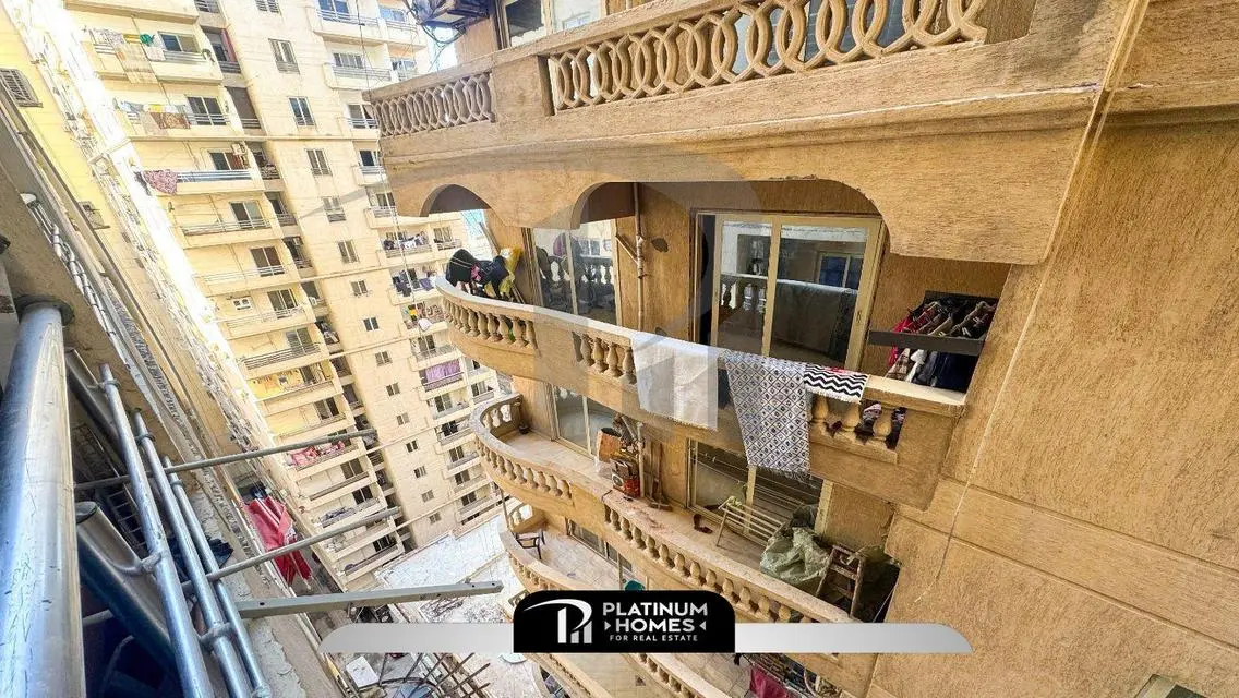 شقة فاخرة للبيع بإطلالة رائعة