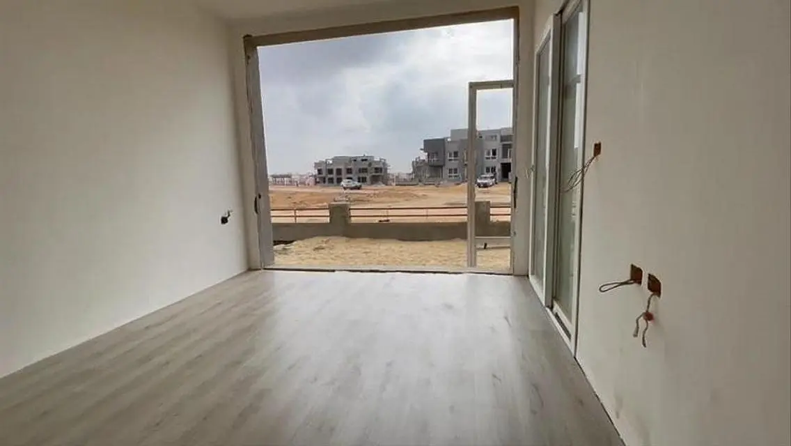 Luxurious 170 sqm Apartment in a Prime Location