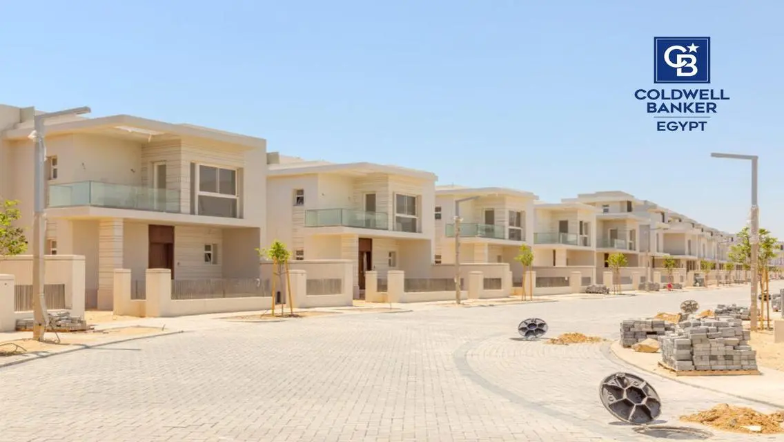 Luxurious Villas Overlooking Stunning Lakes
