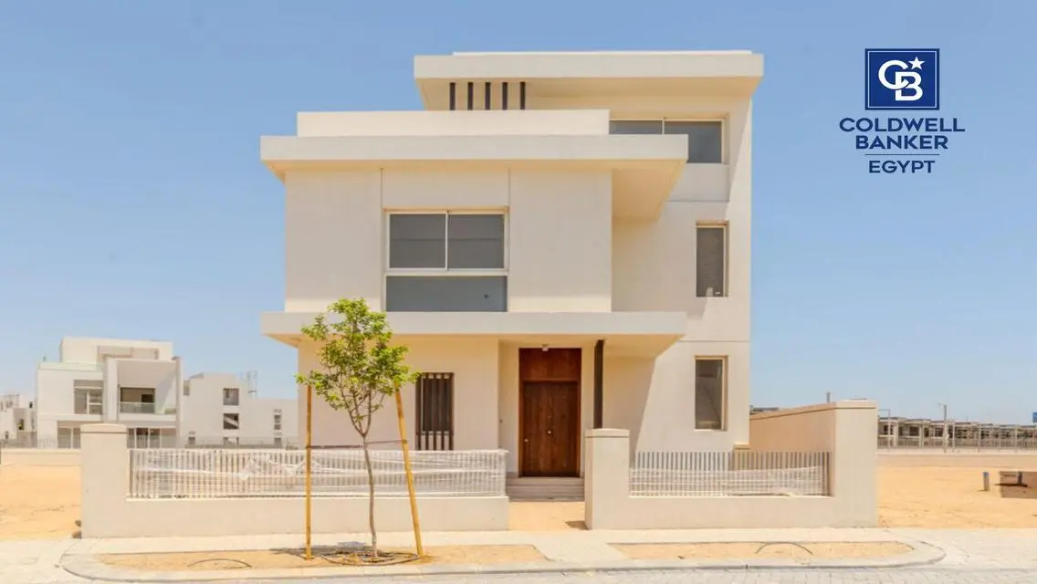 Luxurious Villas Overlooking Stunning Lakes