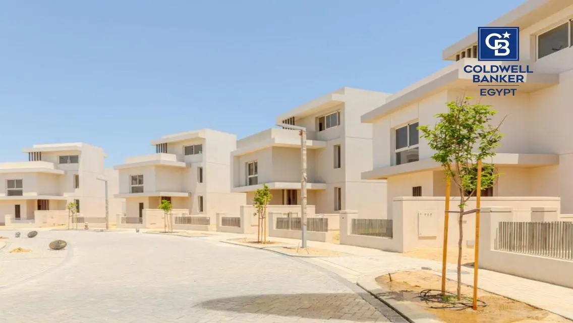 Luxurious Villas Overlooking Stunning Lakes