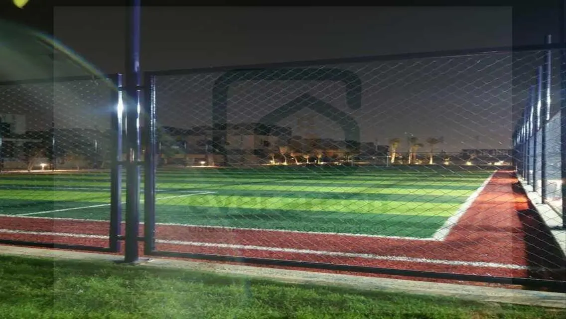 فيلا رائعة للبيع مع مرافق فاخرة
