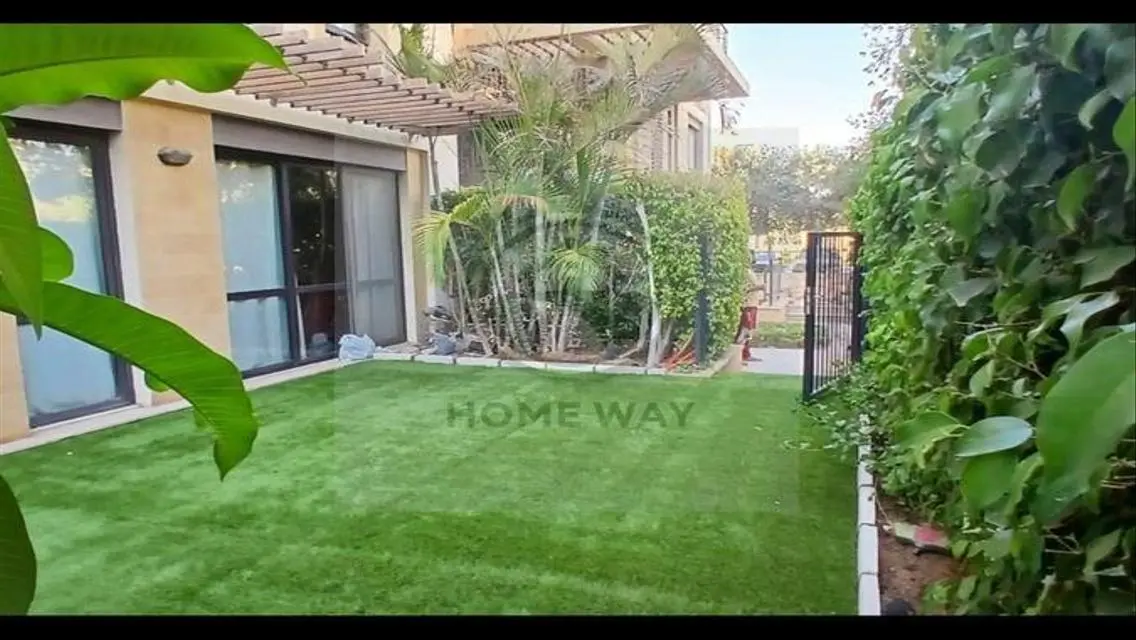 Luxurious Apartment in City Center with Pool and Private Garden
