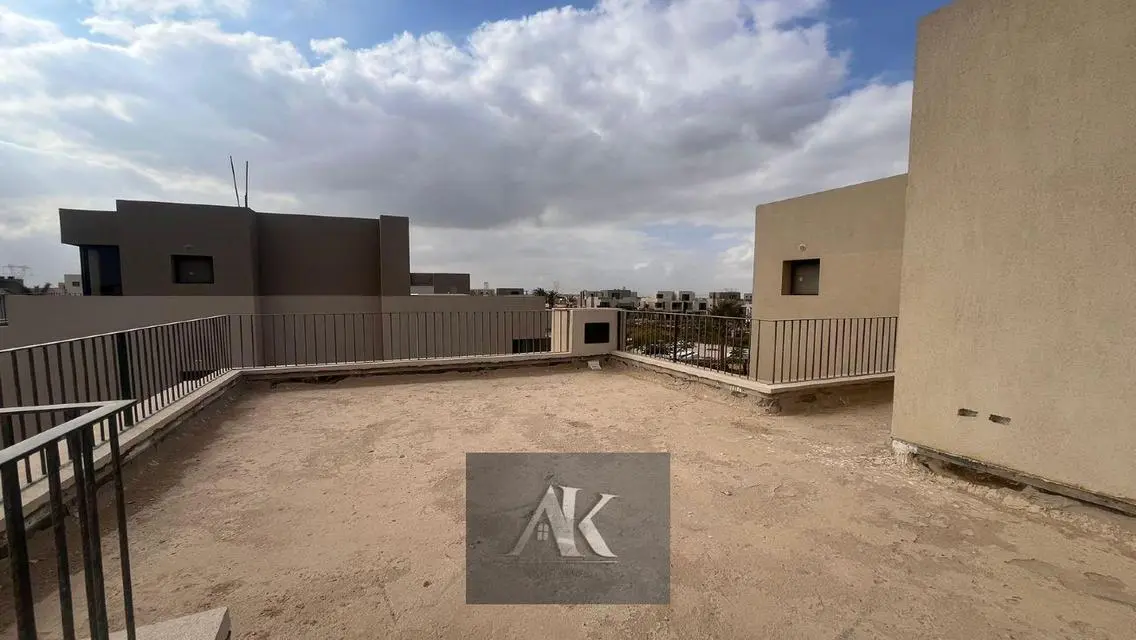 Luxury Apartment for Sale with Modern Design and Stunning View