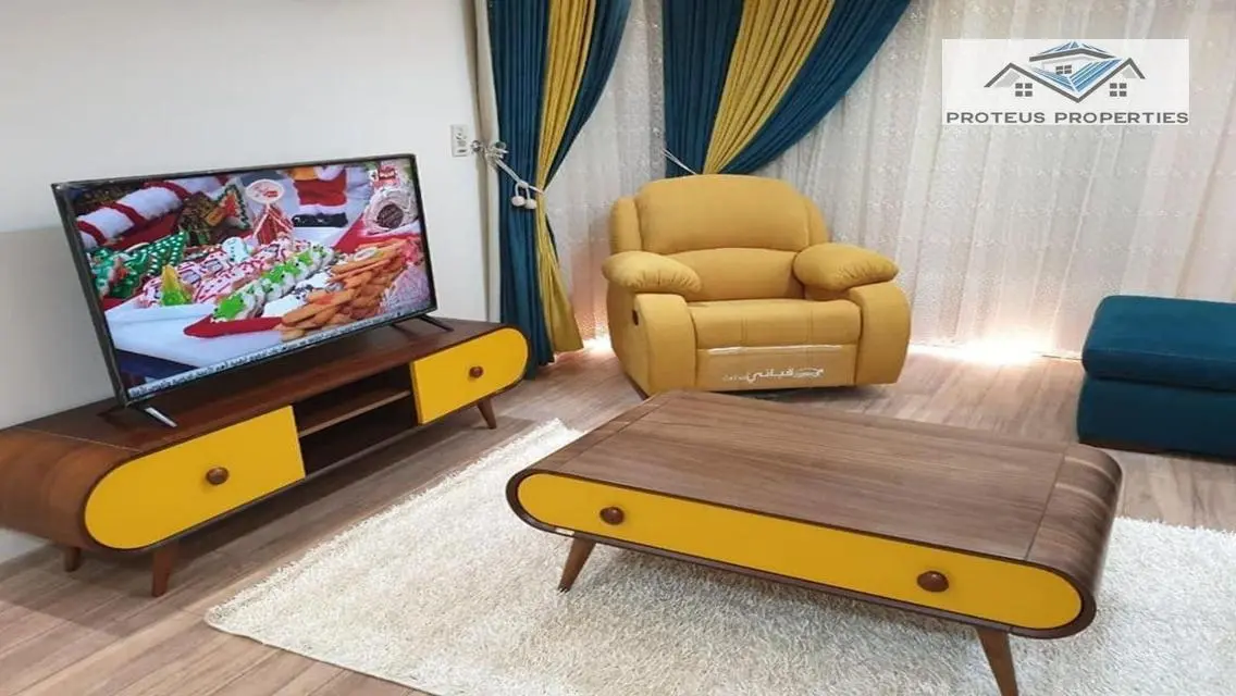 شقة فاخرة بمساحة متر مع تكييف مركزي