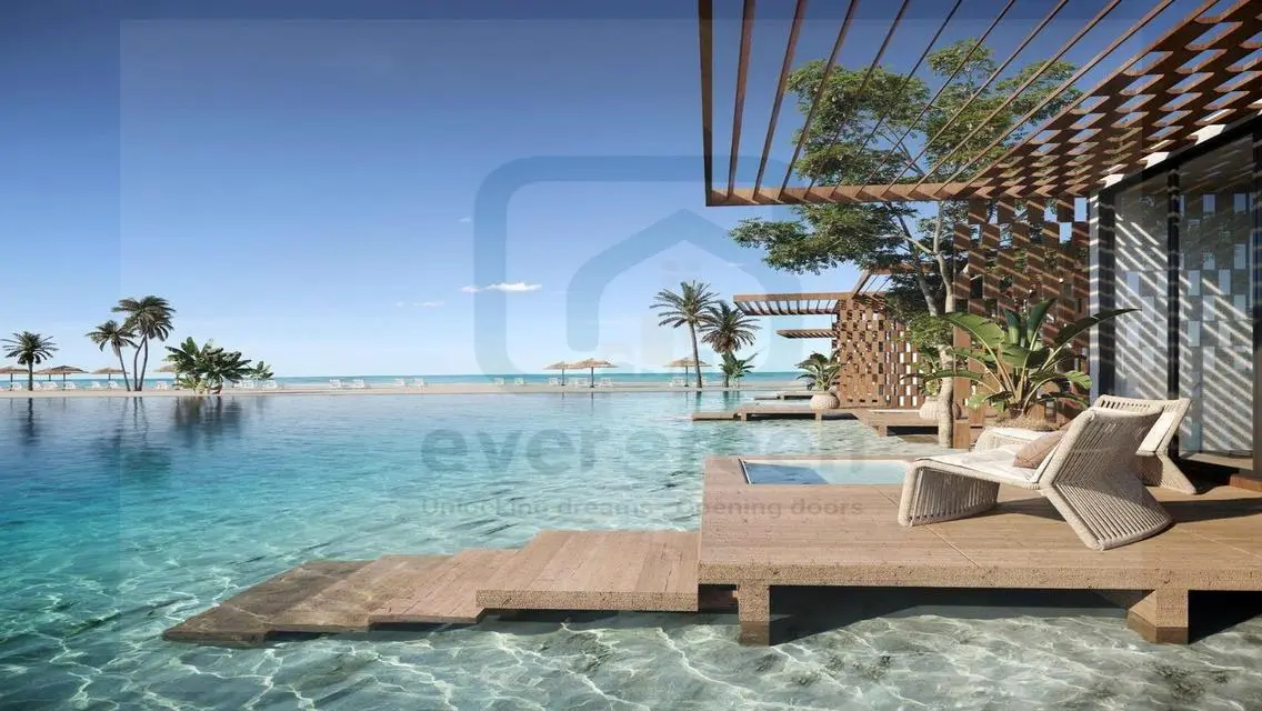 Luxury 5-Bedroom Apartment with Lake View