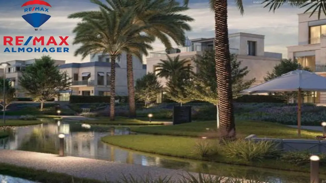 Luxurious Villa with Modern Design in the Heart of the City