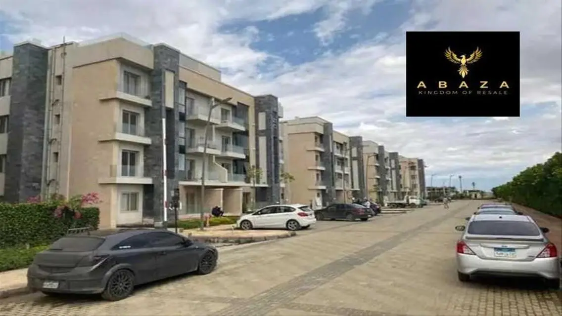 Luxury Apartment with Balcony and Security Guard
