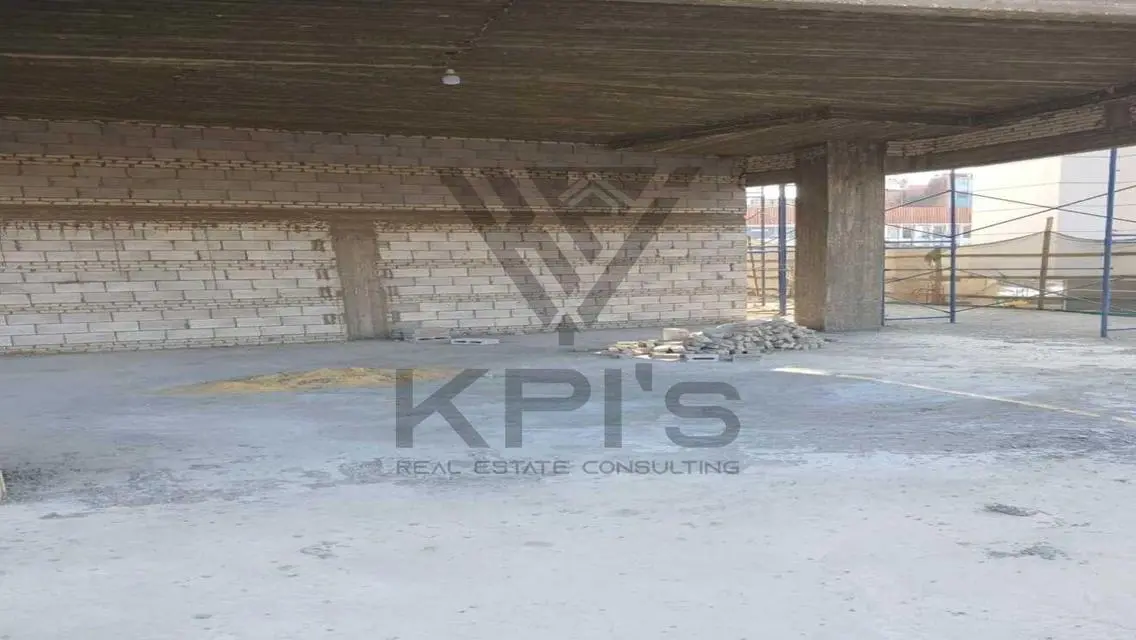 Luxurious Apartment at Levilli Mall with Spacious Design