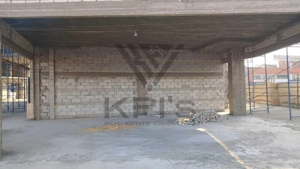 Luxurious Apartment at Levilli Mall with Spacious Design