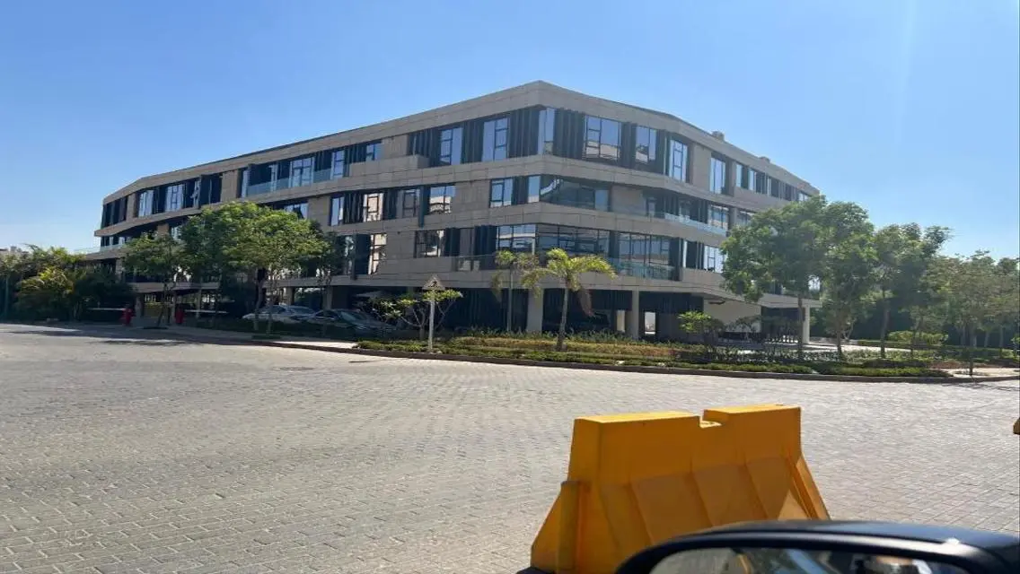 Office for Sale in Beverly Hills Compound, Second Floor